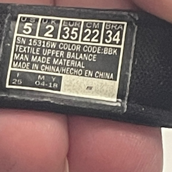 Skechers Goga Max Active Sandals size 5 Black. - Picture 4 of 5